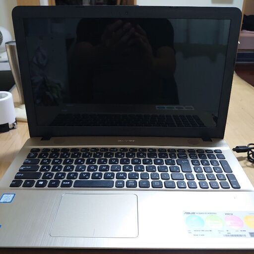 X541U i5-7200U 液晶映らない 電源入る