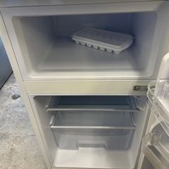 万代店 美品 【ノンフロン冷凍冷蔵庫】AF-81W アイリスオーヤマ 2019年