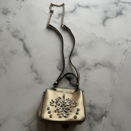 ZARA チェーンバッグ