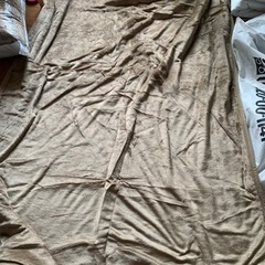 ニトリの敷パットと毛布2セットの画像