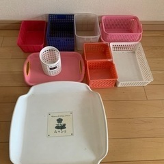 プラスチックケースやトレー