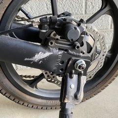 折りたたみ電動自転車の画像