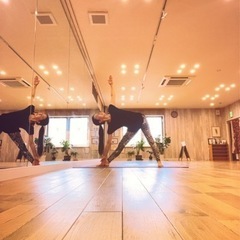 美しい背中をつくる肩甲骨ヨガ®の画像