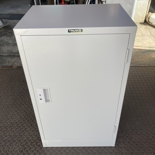 セール[片開き小型書庫]リサイクルショップヘルプ