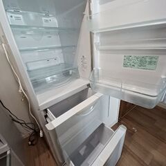 【値下げしました】冷凍冷蔵庫３ドア