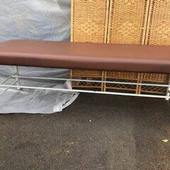  施術ベッド　 施術台　診療ベッド　　診療台　 60×184×61㎝　現状　ブラウン