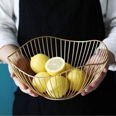 フルーツバスケット　フルーツ　果物　カゴ　バスケット　ゴールドの画像