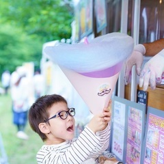 わたあめ屋さんのキッチンカーでのお仕事です。 お客様からの受付、レジ、簡単な作業補助になります。の画像