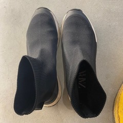 ZARA ソックススニーカー　22.8cm  黒の画像