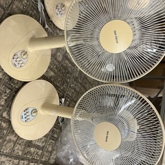 扇風機2台の画像