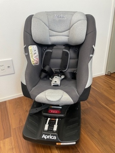 アップリカ  チャイルドシート　2017年製
