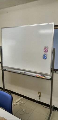 【ホワイトボード】両面脚付きホワイトボード（両面無地）