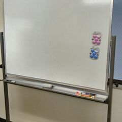 【ホワイトボード】両面脚付きホワイトボード（両面無地）