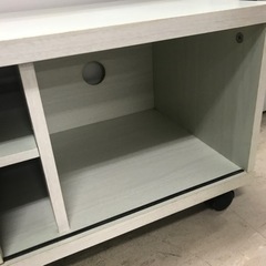 K2303-834 TV ボード　白カントリー　日焼けあり　汚れ　キズありの画像
