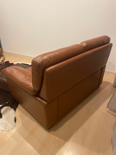 茶色レザーソファー