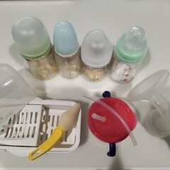 哺乳瓶4本 いきなりストローマグ  搾乳機 哺乳瓶消毒ケース 乳...