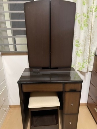 美品！ドレッサー値下げ❣️ライト付きです。