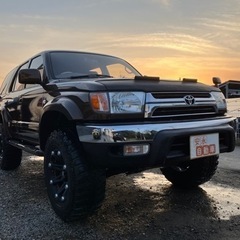 ハイラックスサーフ‼️車検も約1年付き！全塗装🤩社外ホイールでキマってます👍の画像