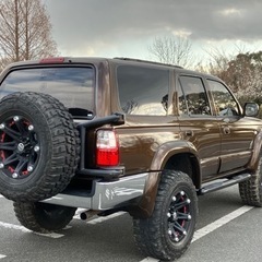 ハイラックスサーフ‼️車検も約1年付き！全塗装🤩社外ホイールでキマってます👍の画像