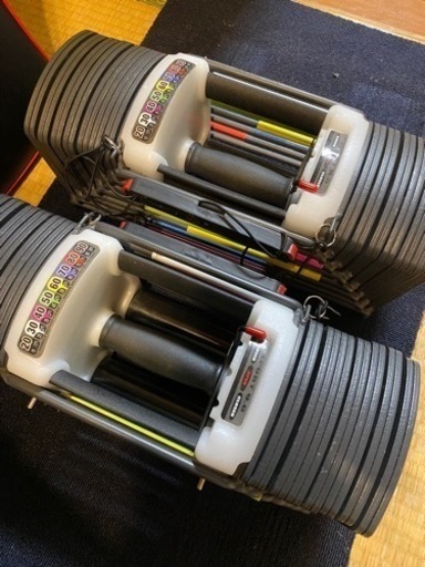 可変式ダンベル（41キロ×2）＋インクラインベンチ、バックエクステンションベンチ、ディップススタンド