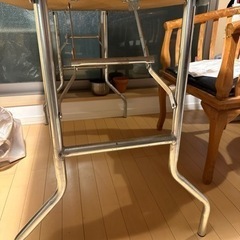 Pacific furniture service テーブル
