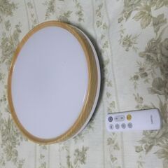 写真の商品（LED照明器具）を引き取りに来ていただける方に差し上...