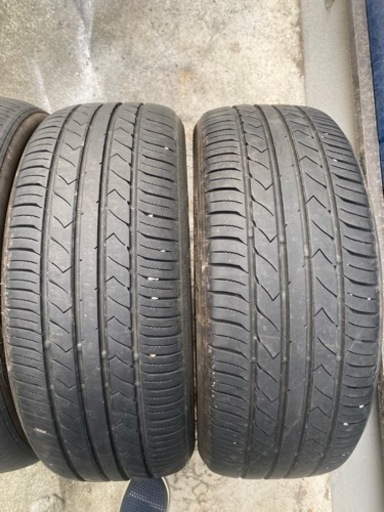 215/45R17  タイヤ　TOYO  中古　プリウス　