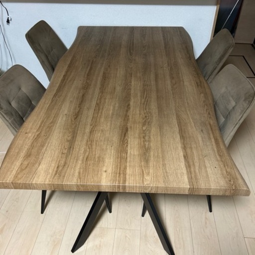 決まりました。ダイニングテーブル　椅子セット