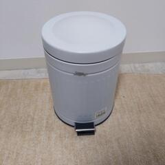 【取りに来れる方限定】ゴミ箱 フットペダル付き