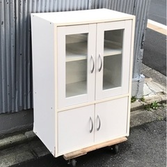 無料❗️食器棚