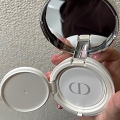 3月31日まで！定価約10000円　ディオール　スノー　パーフェクト　クッション　ファンデーションの画像