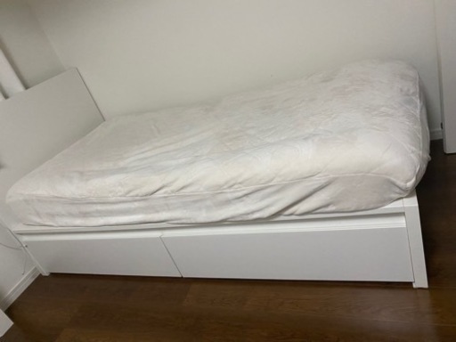 IKEAシングルベッド