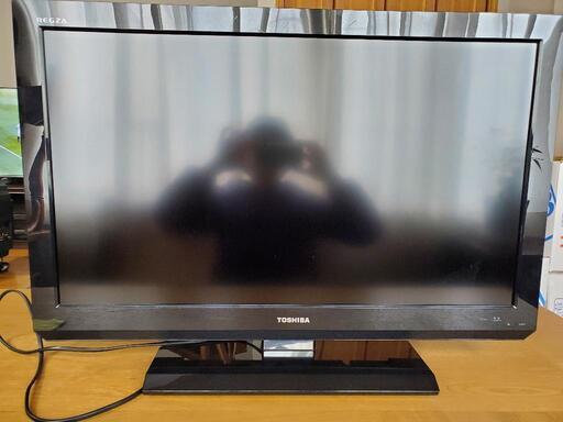 東芝レグザ　32インチ　2011年製　傷や汚れあり