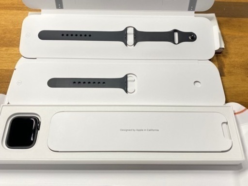 【美品】Apple Watch SE(GPSモデル)40mmスペースグレイ
