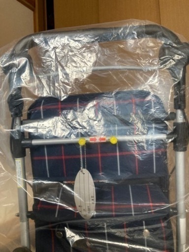 お値引きしました！！介護用品　美品　歩行器？椅子付き！