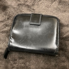 二つ折り財布の画像