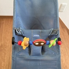 ベビービョルンバウンサー、バウンサートーイ、バウンサー用バッグの画像