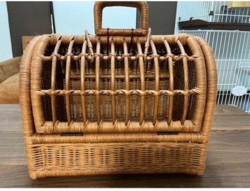 藤カゴ　ケージ　小動物用