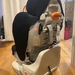 アップリカ　チャイルドシート　イージーターンの画像