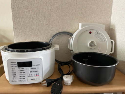 電気圧力鍋2.2L　アイリスオーヤマ　1年半使用