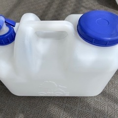 水タンク　コック付き　4個の画像