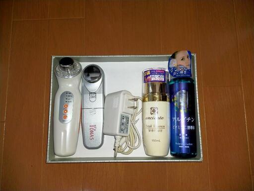 【お取引決定しました】【未使用】ＬＥＤ美顔器＆イオン美顔器（中古品）＆【未使用】化粧品セット