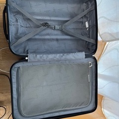 トラベル　キャリーケースの画像