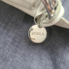 FURLA 白バッグの画像