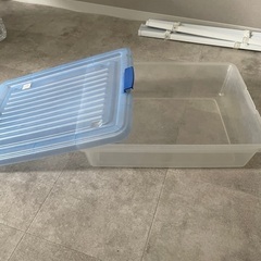 収納ケース　大小2つ　プラスチックの画像