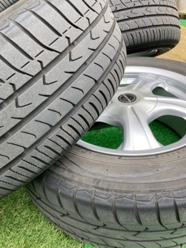 タイヤ　溝あり　195/65R 15 アルミホイール　