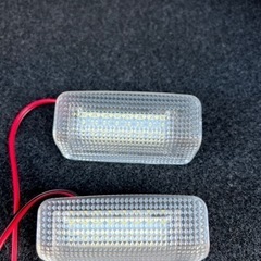 交渉受け付けます！プリウス50 フロントドア　LEDの画像