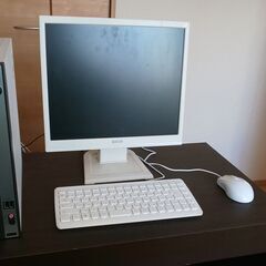 【取引中】FUJITSU スリムデスクトップ　モニター・キーボー...