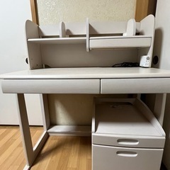 ★値下げしました★シンプル 学習机　ホワイト 
