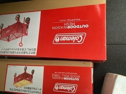 コールマンアウトドアワゴンとテーブル
